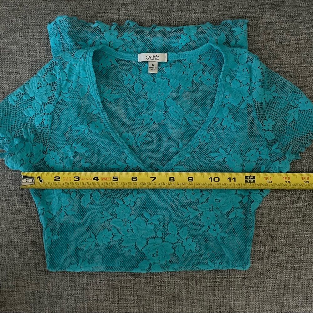 Cache Lace V-Neck Top - Picture 6 of 7